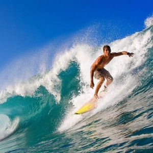 AYX体育官网-主裁判执法风格是否影响比赛节奏观赏性，主裁判执裁的基本要求